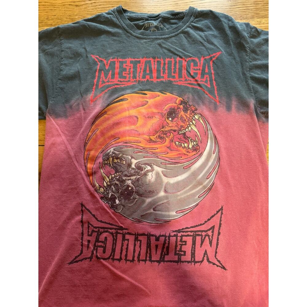 Metallica Yin-Yang Red Fade To Black Medium T-Shirt Pushead Artwork 1988 Reissue - Picture 6 of 7